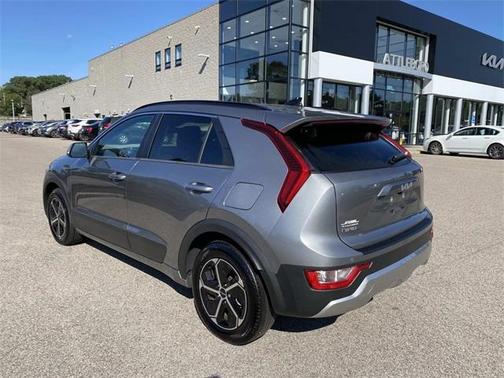 2024 Kia Niro EX