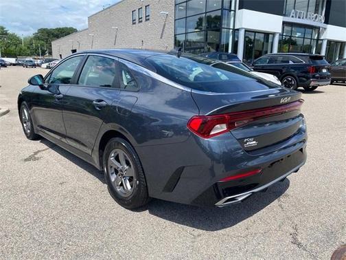 2022 Kia K5 LXS