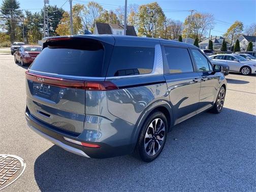 2024 Kia Carnival EX