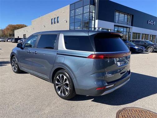 2024 Kia Carnival EX