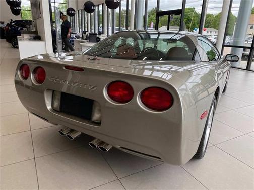 2000 Chevrolet Corvette Base