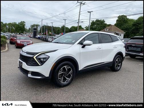 Snow White Pearl 2023 Kia Sportage LX