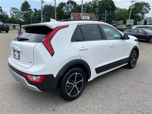 2024 Kia Niro LX