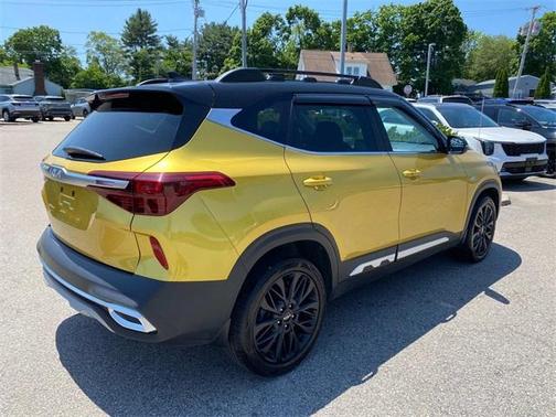 2022 Kia Seltos Nightfall