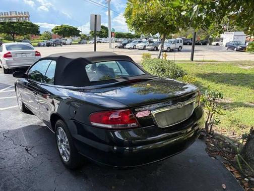 2004 Chrysler Sebring Base