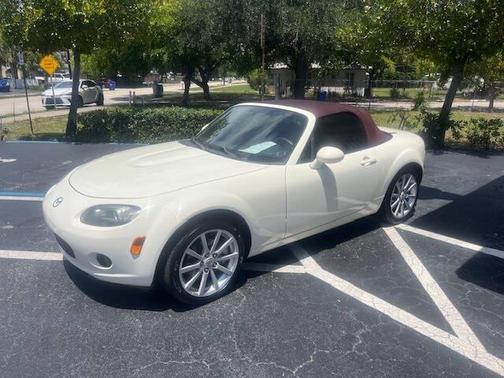 2006 Mazda MX-5 Miata Grand Touring 2dr Convertible