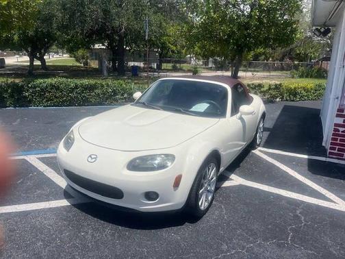 2006 Mazda MX-5 Miata Grand Touring 2dr Convertible