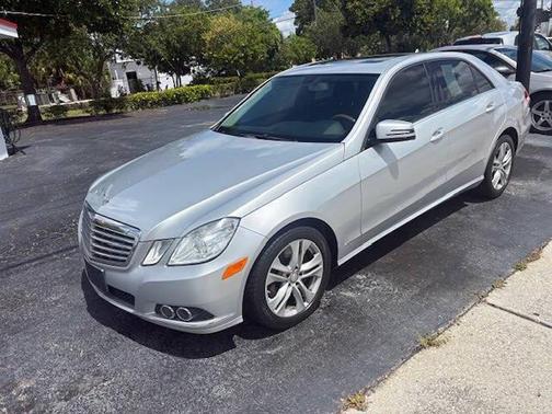 Palladium Silver Metallic 2011 Mercedes-Benz E-Class E 350 Luxury 4MATIC AWD 4dr Sedan