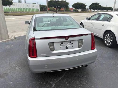 2011 Cadillac STS Luxury