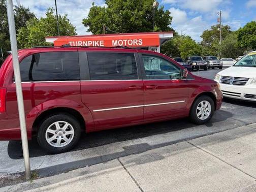 2010 Chrysler Town & Country Touring