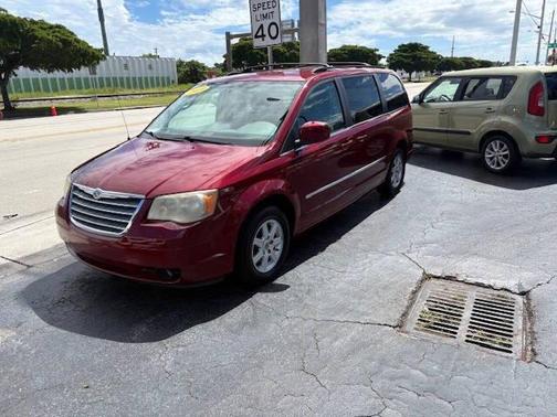 2010 Chrysler Town & Country Touring