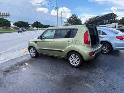 2013 Kia Soul +