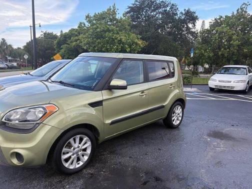 2013 Kia Soul +