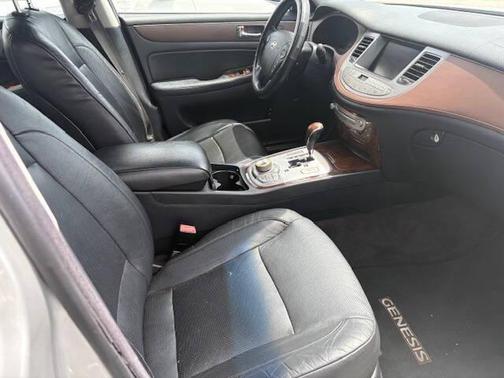 2009 Hyundai Genesis 3.8