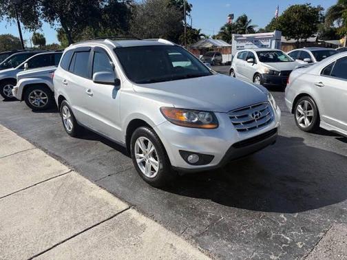 2011 Hyundai SANTA FE SE