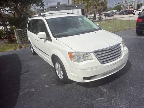 2010 Chrysler Town & Country Touring