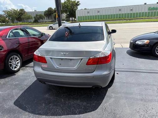 2010 Hyundai Genesis 3.8