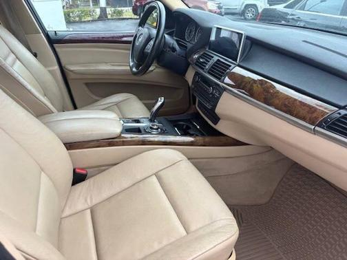 2010 BMW X5 xDrive30i