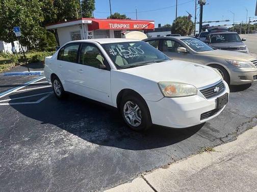 White 2007 Chevrolet Malibu LS
