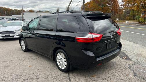 2015 Toyota Sienna XLE