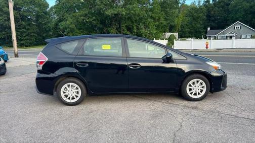 2015 Toyota Prius v Five