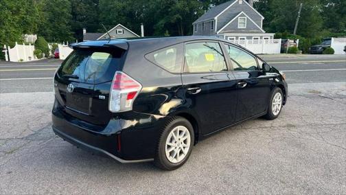 2015 Toyota Prius v Five