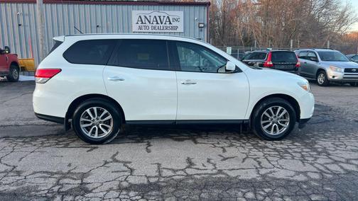 2015 Nissan Pathfinder S