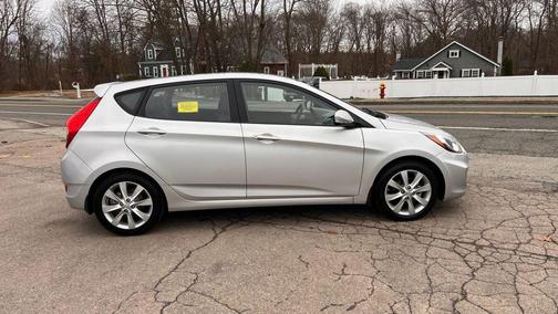 2013 Hyundai Accent SE