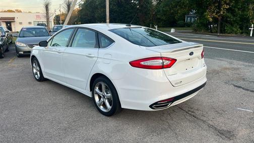 2016 Ford Fusion SE