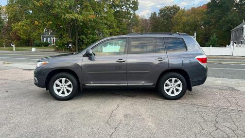 2012 Toyota Highlander SE