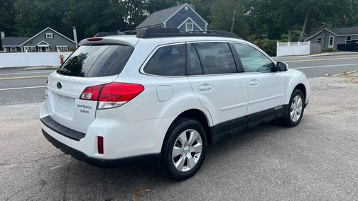2011 Subaru Outback 3.6 R Limited