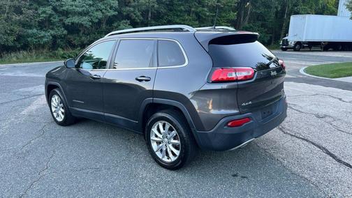 2017 Jeep Cherokee Sport