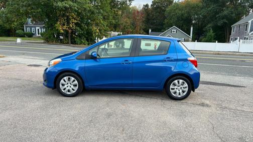2012 Toyota Yaris LE