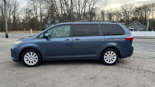 2015 Toyota Sienna XLE