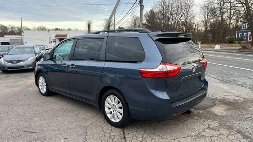 2015 Toyota Sienna XLE