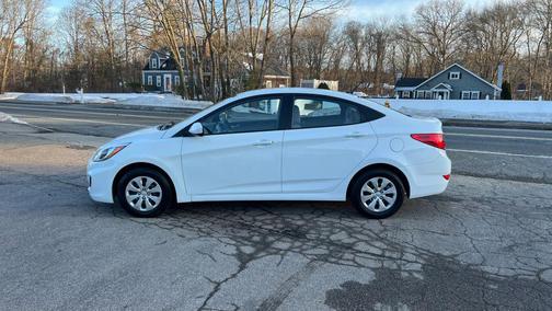 2016 Hyundai Accent SE
