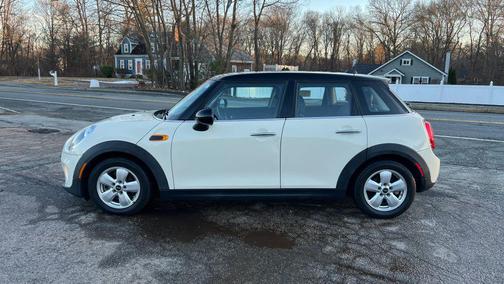 2017 MINI Hardtop Cooper