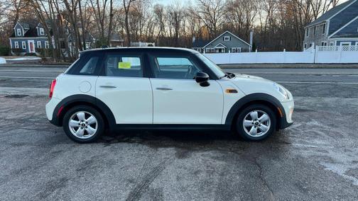 2017 MINI Hardtop Cooper