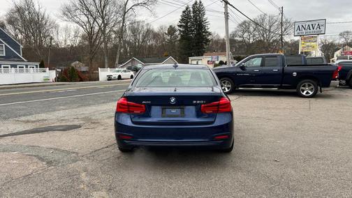 2018 BMW 330 xDrive