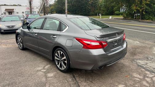 2016 Nissan Altima 2.5 SR