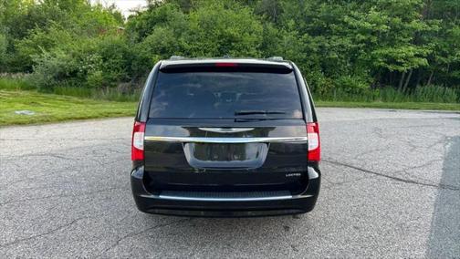 2015 Chrysler Town & Country Limited Platinum