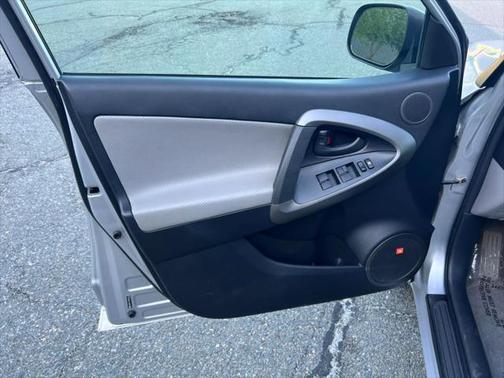 2009 Toyota RAV4 Limited