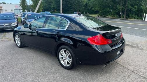 2011 INFINITI G37x Base