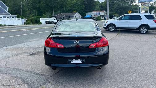 2011 INFINITI G37x Base