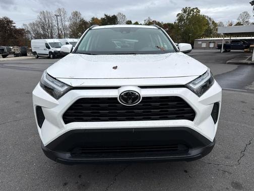 2025 Toyota RAV4 Hybrid SE