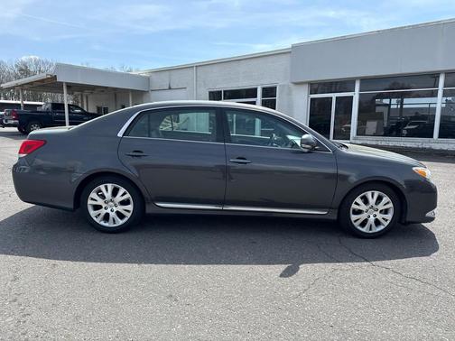 Magnetic Gray Metallic 2012 Toyota Avalon Base