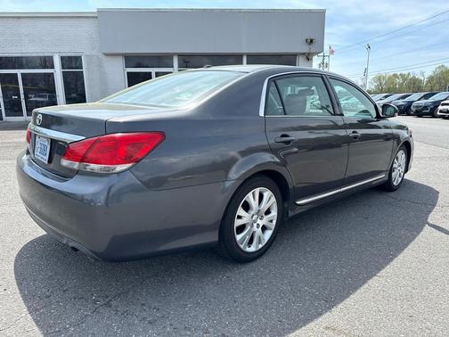 Magnetic Gray Metallic 2012 Toyota Avalon Base