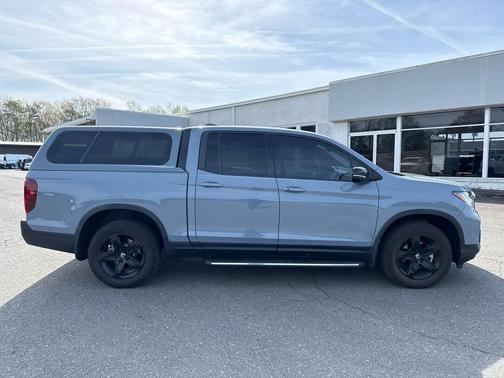2022 Honda Ridgeline Black