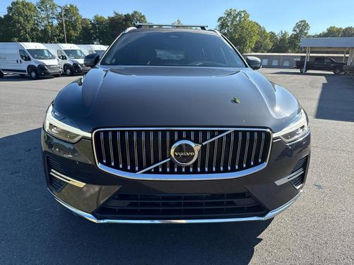 2022 Volvo XC60 B5 Inscription
