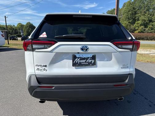 2024 Toyota RAV4 Hybrid XLE Premium
